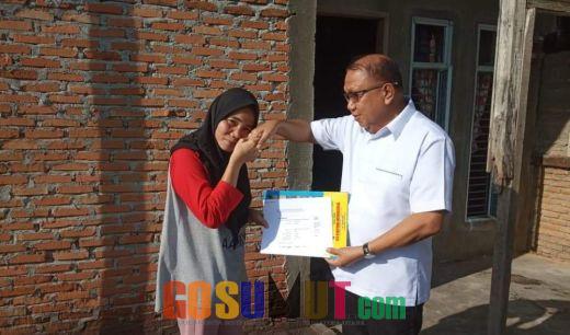 Mhd Syafii Gratiskan Biaya Kuliah Warga Kampung Nelayan