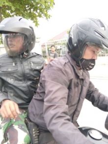 Tolong Pak ! Oknum TNI dan Polisi Ini Rampas Sepeda Motor Mahasiswa
