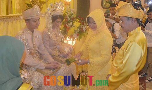 Ariska Putri Pertiwi dan Tengku Ryan Jalani Prosesi Adat Melayu Di Istana Maimun