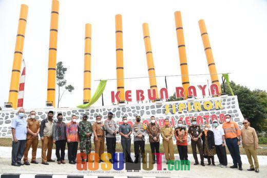 Bupati Tapsel Resmikan Menara Pandang dan Soft Launching KRSTS