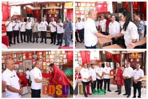 Vice President CSR PT Inalum Bersama Bupati Taput Serahkan 327 Set Mobiler
