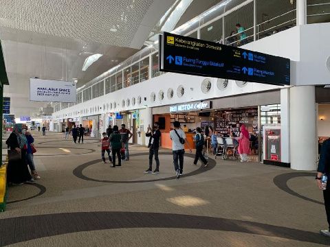 Jelang Ramadan Terminal Kualanamu Mulai Padat Penumpang