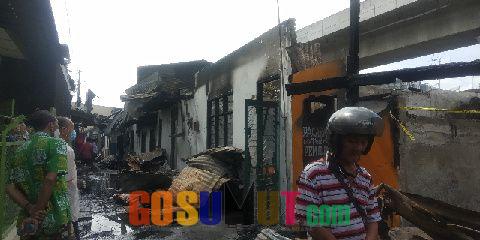 Kebakaran Hebat Terjadi di Pemukiman Padat Penduduk di Jalan Wahidin Medan, 41 Rumah Hangus