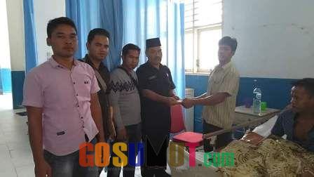 Bupati Palas Bantu Warga Kurang Mampu untuk Operasi ke RSU Adam Malik Medan