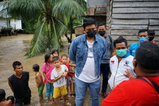 Singgahi Korban Banjir, Bobby Janji Bangun Kolaborasi untuk Atasi Masalah Warga
