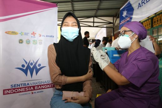 Tiga Pekan di Medan, XL Axiata Layani 12.050 Warga di Sentra Vaksinasi Indonesia Bangkit