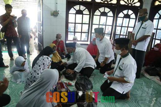 Bupati Labuhanbatu Serahkan Bantuan untuk Masjid di Kecamatan ini
