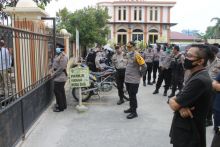 Pelayanan Puskesmas Tanjung Rejo Buruk, Massa AMMPK Sumut Unjuk Rasa di Pengadilan Negeri Lubuk Pakam