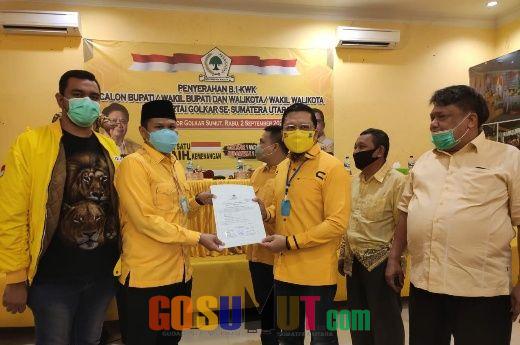 DPP Partai Golkar Resmi Serahkan  SK B1-KWK ke Darma Wijaya- Adlin Tambunan