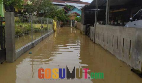 Tengah Malam Aceh Tamiang  Dilanda Banjir, Warga Kocar - Kacir Selamatkan Diri