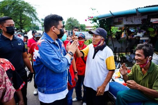 Jalan Kaki Susuri Lingkungan Pemulung, Bobby Nasution Sapa Warga Ingatkan ke TPS Tanggal 9 Desember