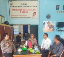 Jalin Komunikasi, Kapolres Toba Silaturahmi ke Kantor Pengacara Panahatan Hutajulu