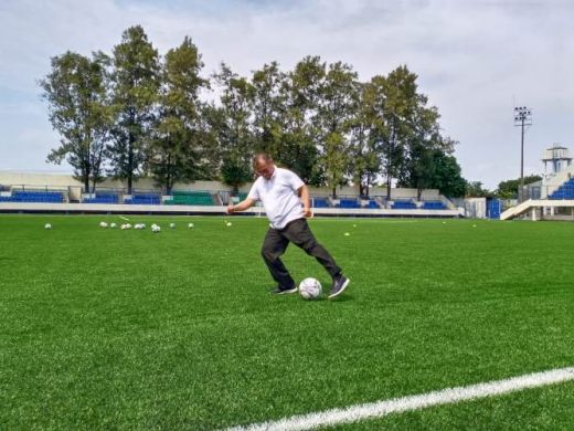 Belajar Tata Kelola, Akhyar Jajal Stadion Sepak Bola Semarang