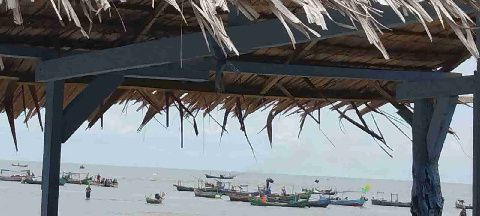 Breaking news! Diduga Kapal Pukat Trawl Asal Pagurawan Terbakar di Perairan Sergai 