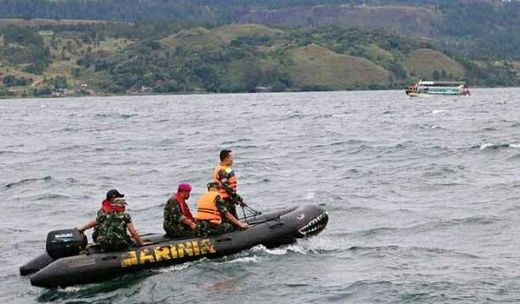 Meski Pencarian Dihentikan, Tim SAR Tetap Lakukan Pemantauan di Danau Toba