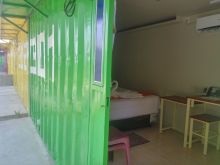 Sensasi Menginap di Kamar Container Woong Rame Resort Pantai Cermin