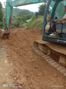 Pemkab Nisel Buka Akses Desa Puncak Lolomatua - Sisarahili
