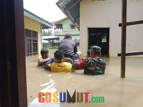 Enam Desa Kecamatan Rantau Aceh Tamiang Masih Terkepung Banjir