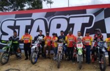 Ratusan Crosser Adu Tangguh di Kejuaraan Motocross Piala Plt Bupati Palas