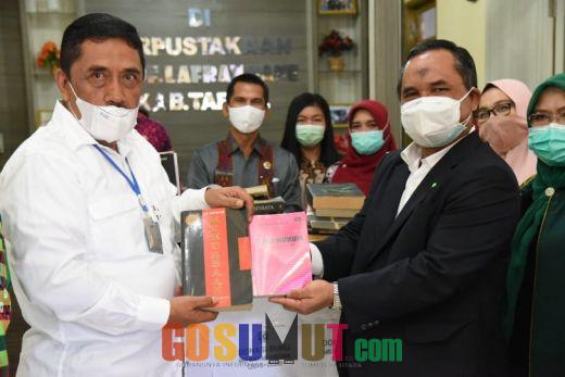 MD KAHMI Medan Serahkan 1.368 Buku ke Perpustakaan Prof Lafran Pane