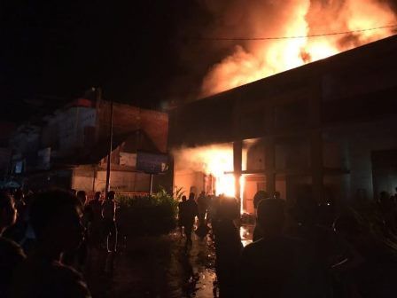 Satu Unit Ruko Hangus Terbakar di Pasar Gunung Tua