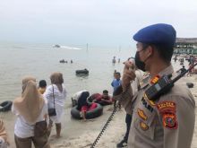 Satpolair Polres Sergai Patroli di Lokasi Wisata Pantai