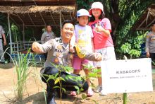 Polres Labuhanbatu Bakti Sosial dan Penanaman Pohon di Desa Tanjung Medan