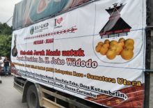 Warga Karo Kirim Satu Truk Jeruk ke Jokowi Minta Jalan Diperbaiki, Wabup Sebut Pemkab Anggarkan Perbaikan di APBD 2022