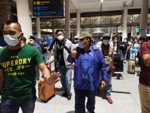 Rombongan Jhoni Allen Marbun Bersama Peserta KLB Tiba di Bandara Kualanamu