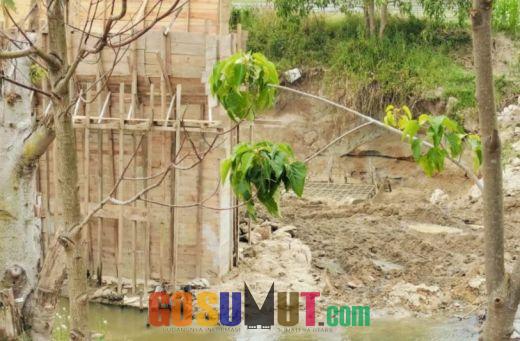 Pembangunan Jembatan Di Balige, Dinas PUTR & Inspektorat Toba Dituding Kerja Sama Tabrak Undang-undang