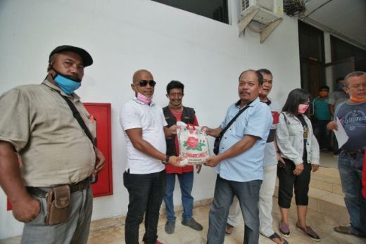 Pemko Medan Salurkan Sembako Kepada Wartawan