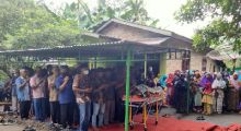 Akibat Pohon Tumbang, Ibu dan Anak Tewas Kesetrum Listrik di Asahan