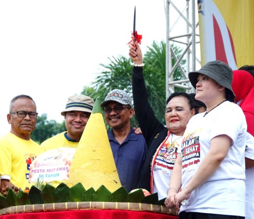 Rayakan 50 Tahun, Radio Kardopa Pesta Emas di Lapangan Istana Maimoon