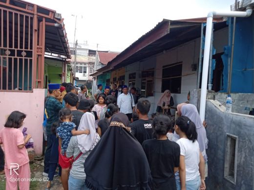 Peci Biru Bantu Korban Kebakaran di Jalan Bajak Medan