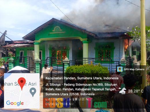 Cucu Main Mancis, Satu Unit Rumah Ludes Terbakar di Padangsidimpuan