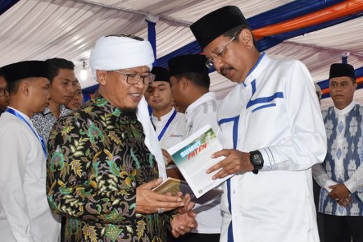 HUT Bank Sumut, Tengku Erry dan Ribuan Masyarakat Tausiyah Bersama Aa Gyim