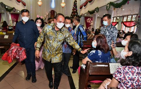 Hadiri Pelantikan IKA NHKBP Sidorame Medan, Gubsu Sampaikan Tiga Pesan