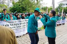 702 Mahasiswa USK Dilepas KKN ke Dua Kabupaten di Aceh