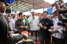 Menteri BUMN Resmikan Pabrik Minyak Makan Merah, Sumut tak Bakal Langka  Minyak Goreng Lagi