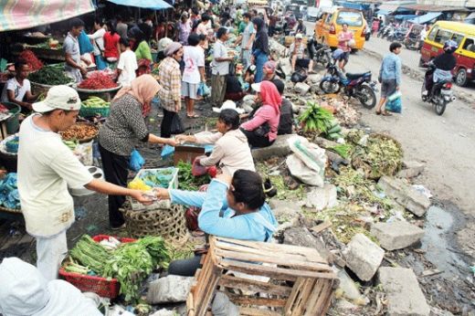Pemko Medan Lamban Tertibkan PKL Pasar Sukaramai