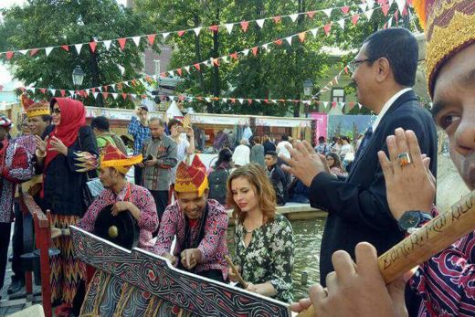 Gusbu Kenalkan Budaya dan Pariwisata Sumut Pada Festival Indonesia di Moskow