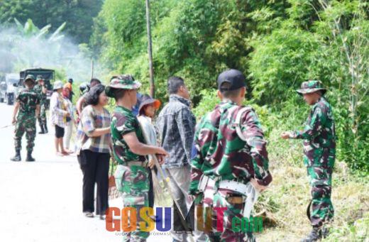 TNI Bersama Pemerintah Kabupaten dan Warga Gotong Royong Jaga Kebersihan Lingkungan Desa