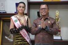 Bupati Toba Minta Putri Batik Remaja Indonesia dari Sumut Ceritakan Filosofi Batak Naraja