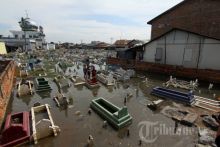 Banjir ROB Rendam Pemukiman Warga