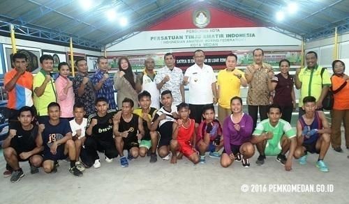 Akhyar Buka Kejuaraan Tinju Amatir Piala Wali Kota Medan