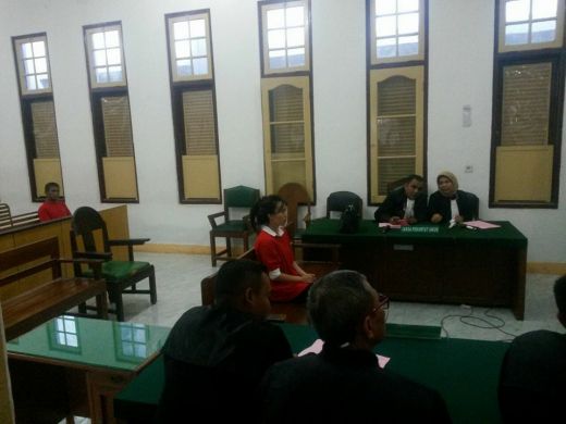 Sidang Eksepsi Elyana Ditunda Hakim, Dakwaan Jaksa Cacat Hukum Kata Dedek