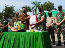 Presiden Jokowi Serahkan 15.000 Paket Sembako untuk Korban Bencana Banjir Aceh