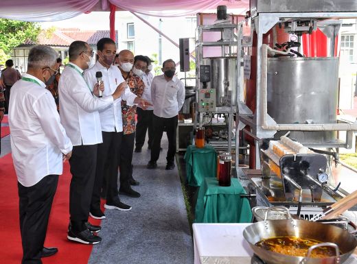 Presiden Jokowi Tinjau Inovasi PPKS Medan, Minyak Makan Merah Bakal Dikembangkan Secara Nasional