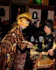 Presiden Jokowi Dianugerahi Gelar Adat oleh Kesultanan Deli