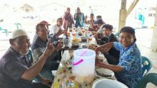 Diundang Tokoh Masyarakat, H Darma Wijaya Santap Ikan Bakar Sambal Pedas Ala Bedagai